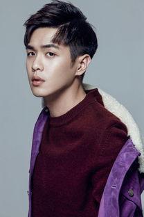 张若昀只穿泳裤的照片,阳光型男魅力四溢